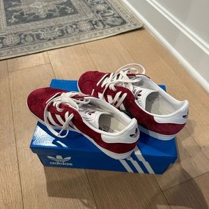 Adidas Gazelle collegiate burgundy & white